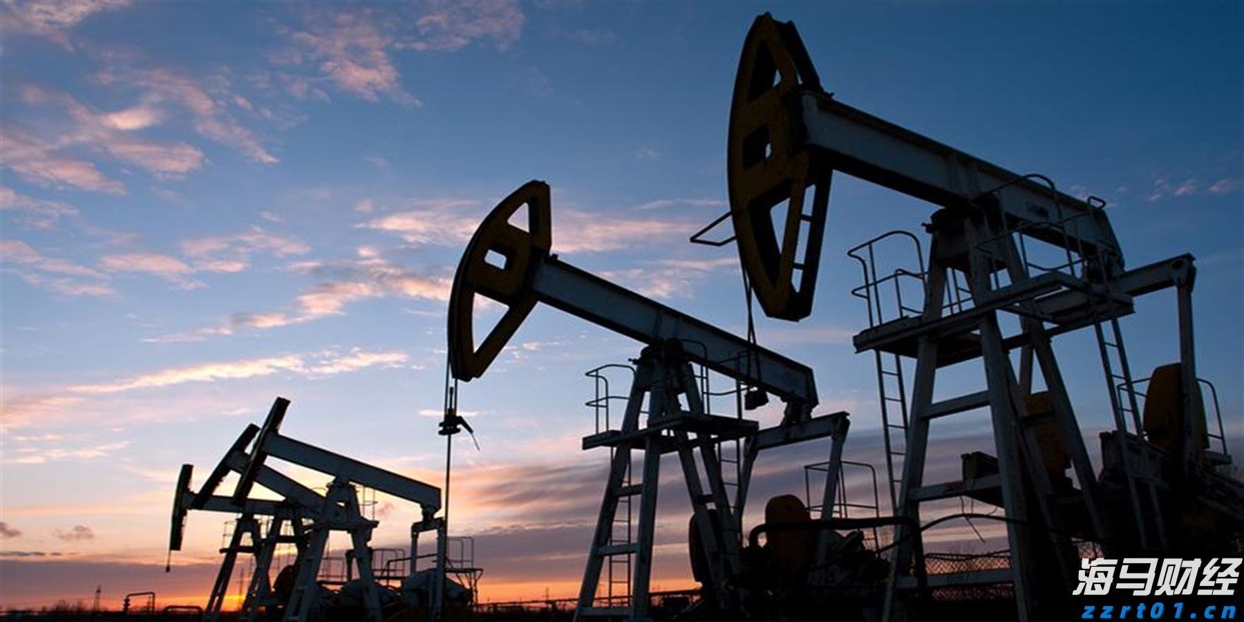 贵港交警:错峰送考护航高考生提前奔赴考点