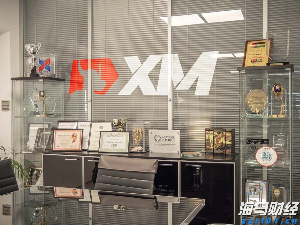 华南地区第一条热康板生产线在港南区投用