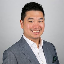 交警护送身体不适考生顺利赴考