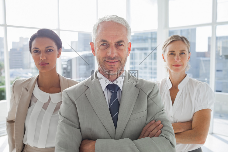 “秋冻”“贴秋膘”有讲究!专家回应秋季养生热门话题